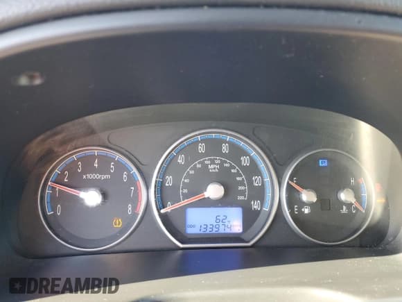 ✅ 2009 Hyundai Santa Fe GLS • VIN: 5NMSG73D99H282602 • Lot: 74215924. Listed on Copart with 133,974 mi. Free auction sales archive from the USA and detailed vehicle history report at DreamBid. Image 9.