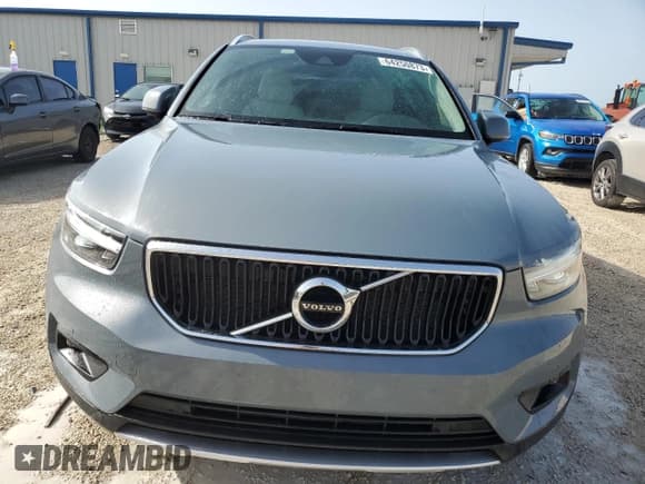 ✅ 2021 Volvo XC40 Momentum • VIN: YV4AC2HK1M2406986 • Lot: 64250873. Listed on Copart with 27,478 mi. Free auction sales archive from the USA and detailed vehicle history report at DreamBid. Image 5.