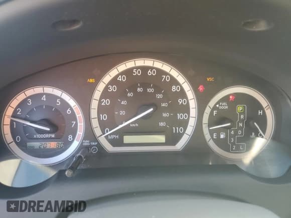 ✅ 2005 Toyota Sienna XLE Limited • VIN: 5TDBA22C65S050771 • Lot: 87028715. Wystawiony na Copart z przebiegiem 207 980 mil. Bezpłatny archiwum sprzedaży aukcyjnych z USA i szczegółowy raport historii pojazdu na DreamBid. Zdjęcie 9.