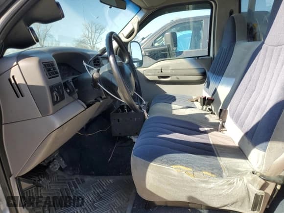 ✅ 2001 Ford F-350 • VIN: 1FDWF36F91ED51169 • Lot: 42299565. Listed on Copart with 309,628 mi. Free auction sales archive from the USA and detailed vehicle history report at DreamBid. Image 7.