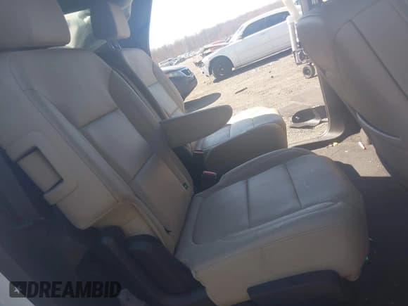 ✅ 2022 Chevrolet Traverse LT • VIN: 1GNEVHKW8NJ122749 • Lot: 41885902. Wystawiony na IAAI z przebiegiem Nie podano. Bezpłatny archiwum sprzedaży aukcyjnych z USA i szczegółowy raport historii pojazdu na DreamBid. Zdjęcie 8.