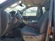 ✅ 2019 Chevrolet Silverado 1500 LT • VIN: 1GCRYDEK7KZ261335 • Lot: 60326435. Wystawiony na Copart z przebiegiem 56 909 mil. Bezpłatny archiwum sprzedaży aukcyjnych z USA i szczegółowy raport historii pojazdu na DreamBid. Zdjęcie 7.