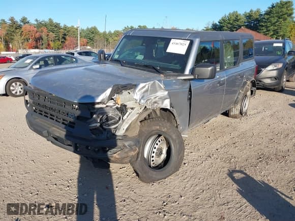✅ 2023 Ford Bronco Outer Banks • VIN: 1FMDE5BH6PLB20392 • Lot: 43467025. Listed on IAAI with 31,629 mi. Free auction sales archive from the USA and detailed vehicle history report at DreamBid. Image 18.