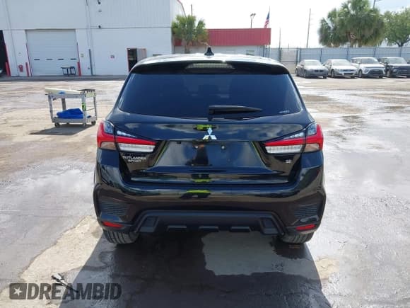 ✅ 2020 Mitsubishi Outlander ES • VIN: JA4AR3AU8LU028620 • Lot: 42176148. Listed on IAAI with 84,100 mi. Free auction sales archive from the USA and detailed vehicle history report at DreamBid. Image 16.
