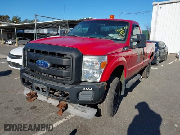 ✅ 2011 Ford F-250 XL • VIN: 1FTBF2B69BEB57973 • Lot: 43927727. Listed on IAAI with 146,837 mi. Free auction sales archive from the USA and detailed vehicle history report at DreamBid. Image 18.