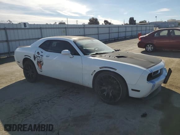 ✅ 2013 Dodge Challenger Rallye Redline • VIN: 2C3CDYAG2DH649333 • Lot: 47060725. Wystawiony na Copart z przebiegiem 147 254 mil. Bezpłatny archiwum sprzedaży aukcyjnych z USA i szczegółowy raport historii pojazdu na DreamBid. Zdjęcie 4.