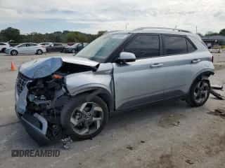 2023 Hyundai Venue SEL z VIN KMHRC8A36PU220005, wystawiony jako Copart lot #70468024 z przebiegiem 21 612 mil mil oraz Szkoda całkowita • Salvage title. Historia ofert i sprzedaży dostępna na DreamBid. Obrazek 1.