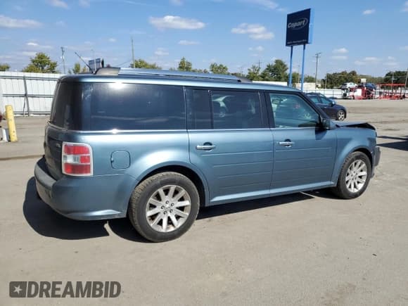 ✅ 2010 Ford Flex SEL • VIN: 2FMGK5CC3ABA66243 • Лот: 82445175. Опубликован ранее на Copart с пробегом 187 023 миль. Бесплатный доступ к архиву аукционных продаж из США и подробный отчёт об истории автомобиля на DreamBid. Изображение 3.