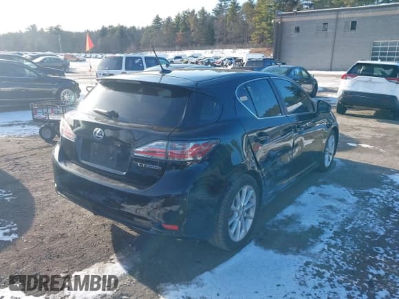 ✅ 2011 Lexus CT 200h • VIN: JTHKD5BH8B2046453 • Lot: 43818492. Listed on IAAI with 235,163 mi. Free auction sales archive from the USA and detailed vehicle history report at DreamBid. Image 4.