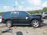 2012 Chevrolet Tahoe LT z VIN 1GNSCBE06CR215264, wystawiony jako IAAI lot #43274793 z przebiegiem 245 873 mil mil oraz . Historia ofert i sprzedaży dostępna na DreamBid. Obrazek 14.