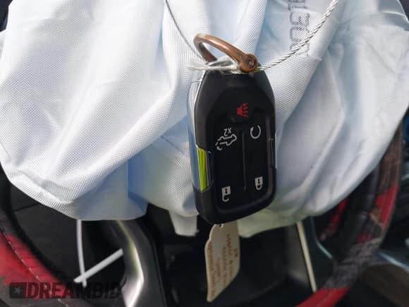 ✅ 2019 Chevrolet Silverado 1500 RST • VIN: 1GCUYEED7KZ349996 • Lot: 42478510. Wystawiony na IAAI z przebiegiem 111 413 mil. Bezpłatny archiwum sprzedaży aukcyjnych z USA i szczegółowy raport historii pojazdu na DreamBid. Zdjęcie 11.