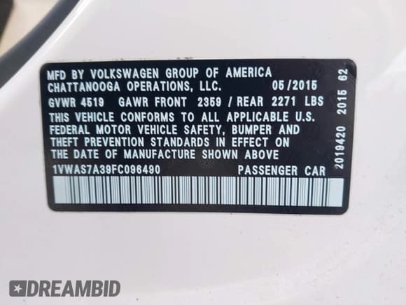 ✅ 2015 Volkswagen Passat S • VIN: 1VWAS7A39FC096490 • Lot: 43811847. Wystawiony na IAAI z przebiegiem 15 800 mil. Bezpłatny archiwum sprzedaży aukcyjnych z USA i szczegółowy raport historii pojazdu na DreamBid. Zdjęcie 9.