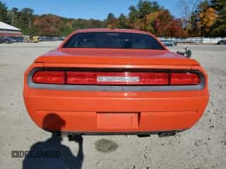 2013 Dodge Challenger R/T Plus z VIN 2C3CDYBT9DH733502, wystawiony jako Copart lot #77064814 z przebiegiem 95 356 mil mil oraz Czysty tytuł • Clean title. Historia ofert i sprzedaży dostępna na DreamBid. Obrazek 6.