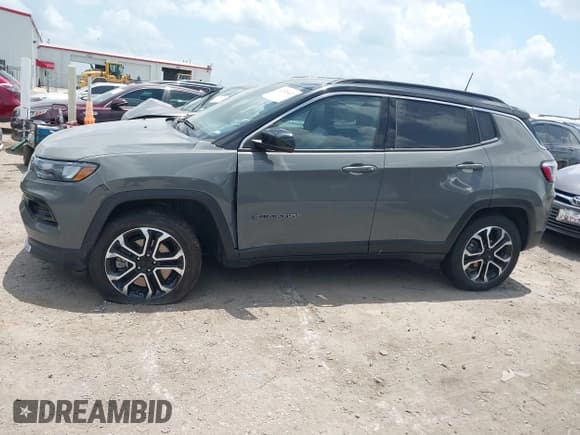 ✅ 2023 Jeep Compass Limited • VIN: 3C4NJDCN4PT523228 • Lot: 42555447. Wystawiony na IAAI z przebiegiem 57 684 mil. Bezpłatny archiwum sprzedaży aukcyjnych z USA i szczegółowy raport historii pojazdu na DreamBid. Zdjęcie 14.