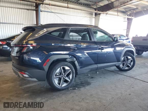 2025 Hyundai Tucson SEL Convenience z VIN KM8JCDD13SU260745, wystawiony jako Copart lot #82285005 z przebiegiem 16 477 mil mil oraz Szkoda całkowita • Salvage title. Historia ofert i sprzedaży dostępna na DreamBid. Obrazek 3.