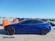 ✅ 2020 Tesla Model 3 Performance • VIN: 5YJ3E1EC7LF641918 • Lot: 41984261. Wystawiony na IAAI z przebiegiem 50 202 mil. Bezpłatny archiwum sprzedaży aukcyjnych z USA i szczegółowy raport historii pojazdu na DreamBid. Zdjęcie 15.