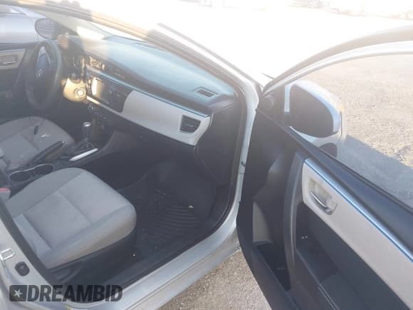 ✅ 2014 Toyota Corolla L • VIN: 2T1BURHE4EC063472 • Lot: 43637481. Wystawiony na IAAI z przebiegiem 218 823 mil. Bezpłatny archiwum sprzedaży aukcyjnych z USA i szczegółowy raport historii pojazdu na DreamBid. Zdjęcie 8.