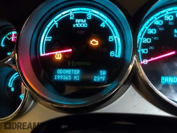 ✅ 2010 Chevrolet Silverado 1500 1HY • VIN: 3GCXKUEJ2AG214941 • Lot: 41221547. Listed on IAAI with 199,365 mi. Free auction sales archive from the USA and detailed vehicle history report at DreamBid. Image 15.