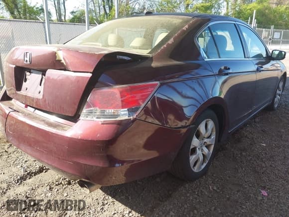 ✅ 2009 Honda Accord EX-L • VIN: 1HGCP26879A201257 • Lot: 42103690. Wystawiony na IAAI z przebiegiem 306 465 mil. Bezpłatny archiwum sprzedaży aukcyjnych z USA i szczegółowy raport historii pojazdu na DreamBid. Zdjęcie 4.