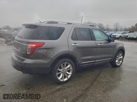 ✅ 2014 Ford Explorer XLT • VIN: 1FM5K7D85EGA98493 • Lot: 93813175. Wystawiony na Copart z przebiegiem 187 051 mil. Bezpłatny archiwum sprzedaży aukcyjnych z USA i szczegółowy raport historii pojazdu na DreamBid. Zdjęcie 3.