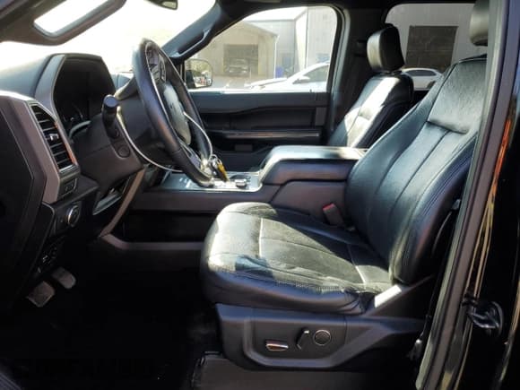 ✅ 2018 Ford Expedition Max XLT • VIN: 1FMJK1JT0JEA62141 • Лот: 86609465. Опубликован ранее на Copart с пробегом 178 100 миль. Бесплатный доступ к архиву аукционных продаж из США и подробный отчёт об истории автомобиля на DreamBid. Изображение 7.