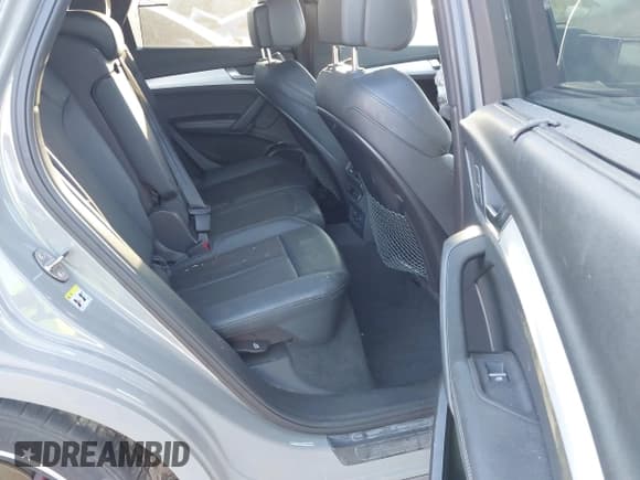 ✅ 2019 Audi SQ5 Premium Plus • VIN: WA1B4AFY6K2039922 • Lot: 43470325. Listed on IAAI with 145,692 mi. Free auction sales archive from the USA and detailed vehicle history report at DreamBid. Image 8.
