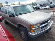 ✅ 1999 Chevrolet Suburban • VIN: 1GNFK16R7XJ471039 • Лот: 43586045. Опубликован ранее на IAAI с пробегом 197 383 миль. Бесплатный доступ к архиву аукционных продаж из США и подробный отчёт об истории автомобиля на DreamBid. Изображение 1.