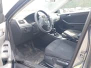 ✅ 2014 Volkswagen Jetta • VIN: 3VW1K7AJXEM402754 • Lot: 43113397. Wystawiony na IAAI z przebiegiem 166 711 mil. Bezpłatny archiwum sprzedaży aukcyjnych z USA i szczegółowy raport historii pojazdu na DreamBid. Zdjęcie 5.