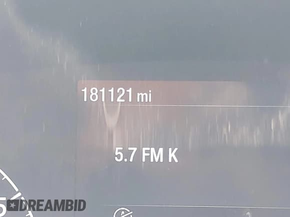 ✅ 2020 Ford Transit Cargo • VIN: 1FTYE1YG8LKB08273 • Lot: 42306747. Wystawiony na IAAI z przebiegiem 181 121 mil. Bezpłatny archiwum sprzedaży aukcyjnych z USA i szczegółowy raport historii pojazdu na DreamBid. Zdjęcie 15.