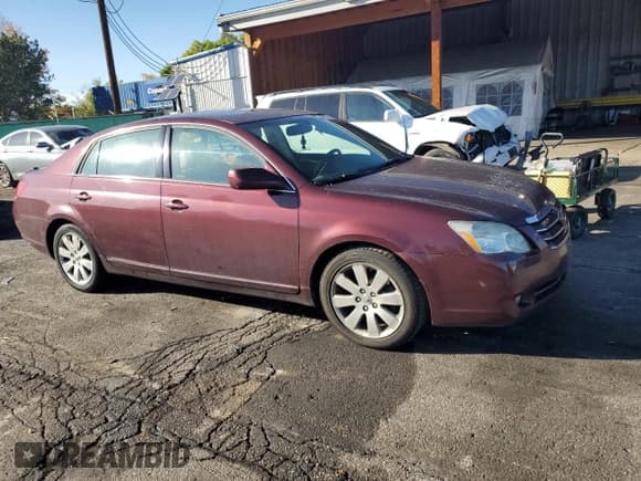 ✅ 2005 Toyota Avalon XLS • VIN: 4T1BK36BX5U009510 • Lot: 85099745. Wystawiony na Copart z przebiegiem 211 604 mil. Bezpłatny archiwum sprzedaży aukcyjnych z USA i szczegółowy raport historii pojazdu na DreamBid. Zdjęcie 4.