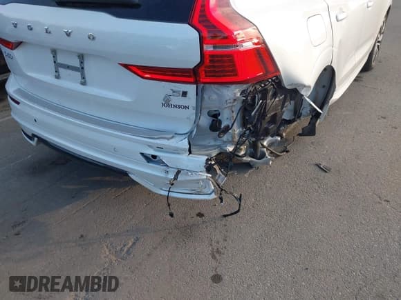 ✅ 2024 Volvo XC60 Plus Dark Theme • VIN: YV4L12RL5R1904224 • Lot: 42713407. Listed on IAAI with 18,729 mi. Free auction sales archive from the USA and detailed vehicle history report at DreamBid. Image 17.