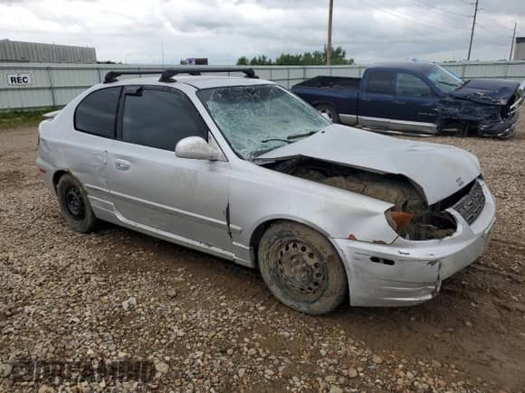 2004 Hyundai Accent GL с VIN KMHCG35C84U284632, выставлен на аукционе Copart как лот 67440585 с пробегом Не указан миль и Чистый • Clean title. История ставок и продаж доступна на DreamBid. Изображение 4.