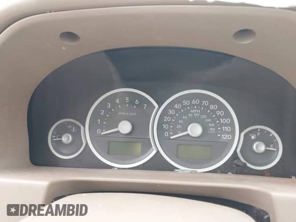 2006 Mercury Mariner Luxury with VIN 4M2YU57196KJ01063, listed as a IAAI auction lot 42907986 with Not provided miles and . Bid and sale history available at DreamBid. Image 7.