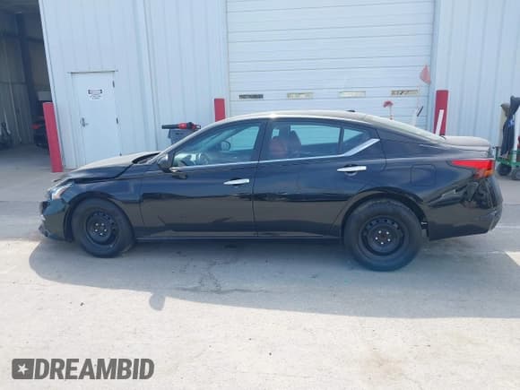 ✅ 2020 Nissan Altima S • VIN: 1N4BL4BV6LC254207 • Lot: 43263306. Listed on IAAI with 133,586 mi. Free auction sales archive from the USA and detailed vehicle history report at DreamBid. Image 15.