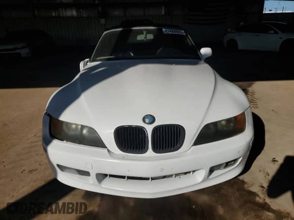 1997 BMW 3 Series Z3 1.9 with VIN 4USCH7327VLB81273, listed as a Copart auction lot 87488905 with 257,564 mi miles and Clean title. Bid and sale history available at DreamBid. Image 5.