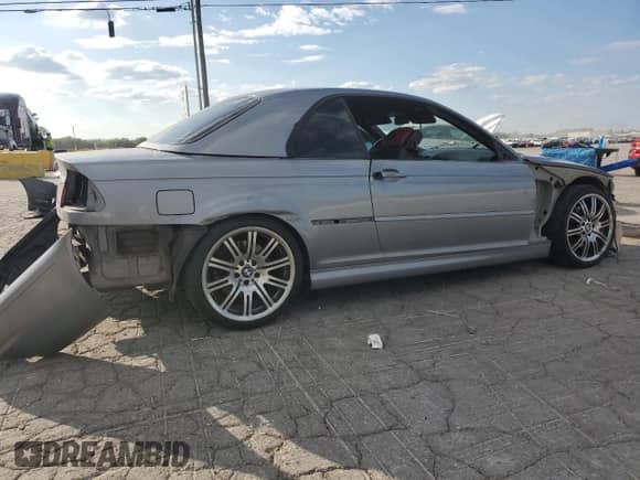 2005 BMW 3 Series M3 z VIN WBSBR93425PK08714, wystawiony jako Copart lot #84357285 z przebiegiem 170 653 mil mil oraz Czysty tytuł • Clean title. Historia ofert i sprzedaży dostępna na DreamBid. Obrazek 3.