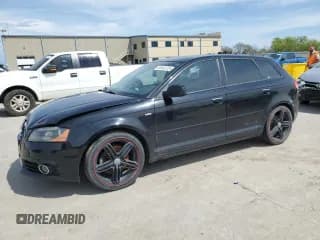 ✅ 2011 Audi A3 Premium Plus • VIN: WAUKEAFMXBA135975 • Лот: 50649705. Опубликован ранее на Copart с пробегом 112 676 миль. Бесплатный доступ к архиву аукционных продаж из США и подробный отчёт об истории автомобиля на DreamBid. Изображение 1.