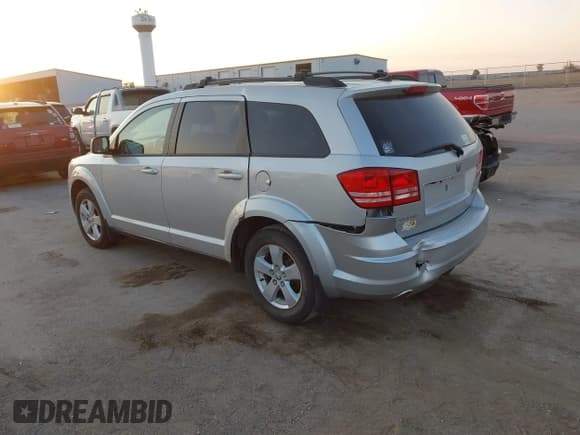 ✅ 2010 Dodge Journey SXT • VIN: 3D4PG5FV3AT138116 • Лот: 43317373. Опубликован ранее на IAAI с пробегом 183 493 миль. Бесплатный доступ к архиву аукционных продаж из США и подробный отчёт об истории автомобиля на DreamBid. Изображение 3.