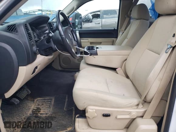 ✅ 2011 GMC Sierra 2500HD SLE • VIN: 1GT220EG2BZ397671 • Lot: 52946065. Listed on Copart with 122,647 mi. Free auction sales archive from the USA and detailed vehicle history report at DreamBid. Image 7.