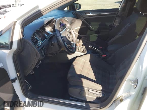 ✅ 2021 Volkswagen Golf GTI S • VIN: 3VW5T7AU7MM010693 • Lot: 43362463. Listed on IAAI with 60,560 mi. Free auction sales archive from the USA and detailed vehicle history report at DreamBid. Image 5.