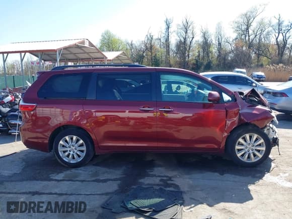 ✅ 2015 Toyota Sienna Limited • VIN: 5TDDK3DC0FS104012 • Lot: 41935233. Listed on IAAI with 160,635 mi. Free auction sales archive from the USA and detailed vehicle history report at DreamBid. Image 14.