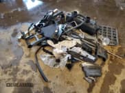 ✅ 2011 Audi R8 • VIN: WUAVNAFG2BN000687 • Lot: 84693164. Wystawiony na Copart z przebiegiem 60 970 mil. Bezpłatny archiwum sprzedaży aukcyjnych z USA i szczegółowy raport historii pojazdu na DreamBid. Zdjęcie 12.