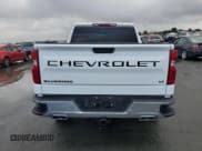 ✅ 2022 Chevrolet Silverado 1500 LT • VIN: 1GCUYDED5NZ216121 • Lot: 81733535. Wystawiony na Copart z przebiegiem 44 775 mil. Bezpłatny archiwum sprzedaży aukcyjnych z USA i szczegółowy raport historii pojazdu na DreamBid. Zdjęcie 6.