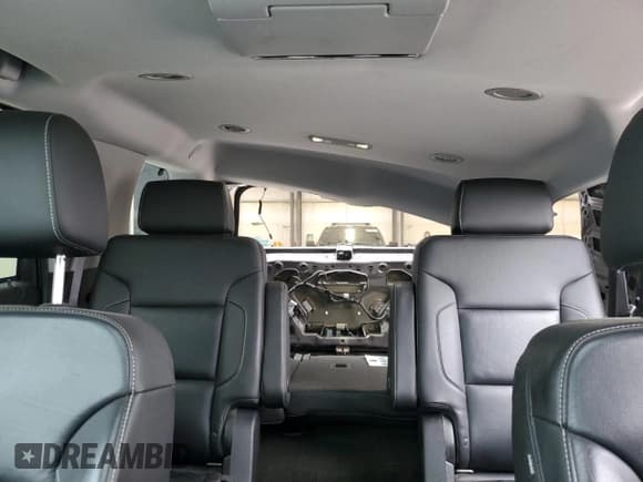 ✅ 2016 Chevrolet Tahoe LT • VIN: 1GNSKBKC4GR146131 • Lot: 84608435. Wystawiony na Copart z przebiegiem 108 877 mil. Bezpłatny archiwum sprzedaży aukcyjnych z USA i szczegółowy raport historii pojazdu na DreamBid. Zdjęcie 10.