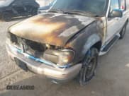 ✅ 1998 Ford Explorer XLT • VIN: 1FMZU32P9WZC01127 • Lot: 42310558. Wystawiony na IAAI z przebiegiem Nie podano. Bezpłatny archiwum sprzedaży aukcyjnych z USA i szczegółowy raport historii pojazdu na DreamBid. Zdjęcie 6.