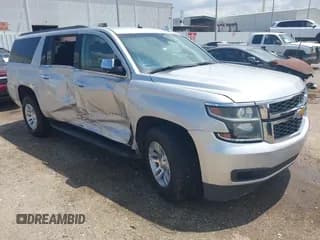 ✅ 2019 Chevrolet Suburban LT • VIN: 1GNSKHKC0KR397479 • Lot: 42725453. Wystawiony na IAAI z przebiegiem 39 423 mil. Bezpłatny archiwum sprzedaży aukcyjnych z USA i szczegółowy raport historii pojazdu na DreamBid. Zdjęcie 1.