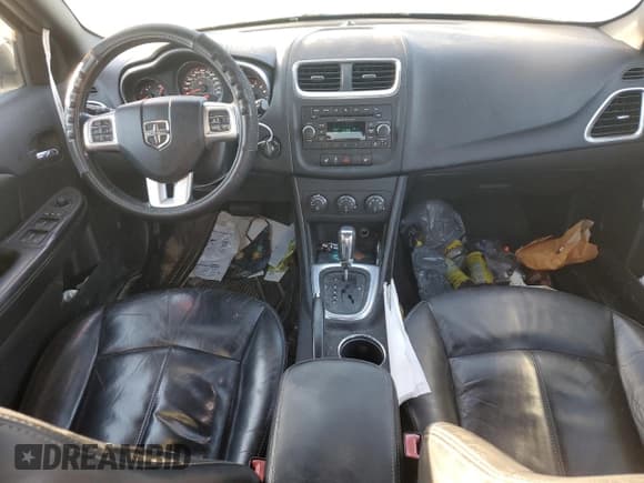 ✅ 2013 Dodge Avenger SXT • VIN: 1C3CDZCBXDN772876 • Лот: 84328264. Опубликован ранее на Copart с пробегом 155 995 миль. Бесплатный доступ к архиву аукционных продаж из США и подробный отчёт об истории автомобиля на DreamBid. Изображение 8.