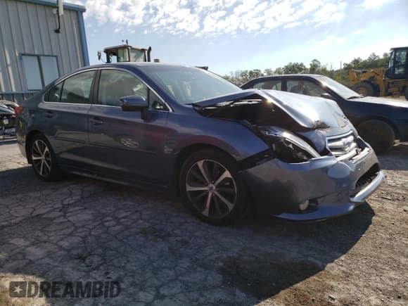 ✅ 2015 Subaru Legacy Limited • VIN: 4S3BNAJ63F3060851 • Lot: 70436854. Wystawiony na Copart z przebiegiem 79 637 mil. Bezpłatny archiwum sprzedaży aukcyjnych z USA i szczegółowy raport historii pojazdu na DreamBid. Zdjęcie 4.