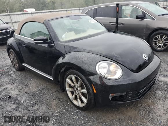 ✅ 2013 Volkswagen Beetle 2.5L • VIN: 3VW5P7AT2DM820342 • Лот: 83980605. Опубликован ранее на Copart с пробегом 97 485 миль. Бесплатный доступ к архиву аукционных продаж из США и подробный отчёт об истории автомобиля на DreamBid. Изображение 4.