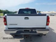 ✅ 2006 Chevrolet Silverado 2500HD LT2 • VIN: 1GCHK29UX6E262621 • Lot: 42322189. Wystawiony na IAAI z przebiegiem 233 221 mil. Bezpłatny archiwum sprzedaży aukcyjnych z USA i szczegółowy raport historii pojazdu na DreamBid. Zdjęcie 16.
